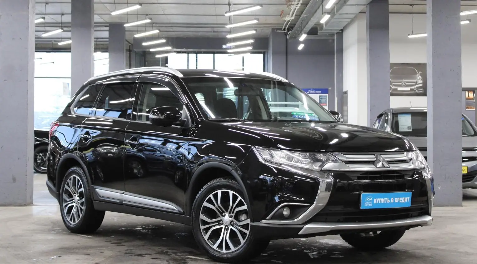 Автомобиль в рассрочку в Красноярске - Mitsubishi Outlander 2018 г. купить  за 2299000 рублей