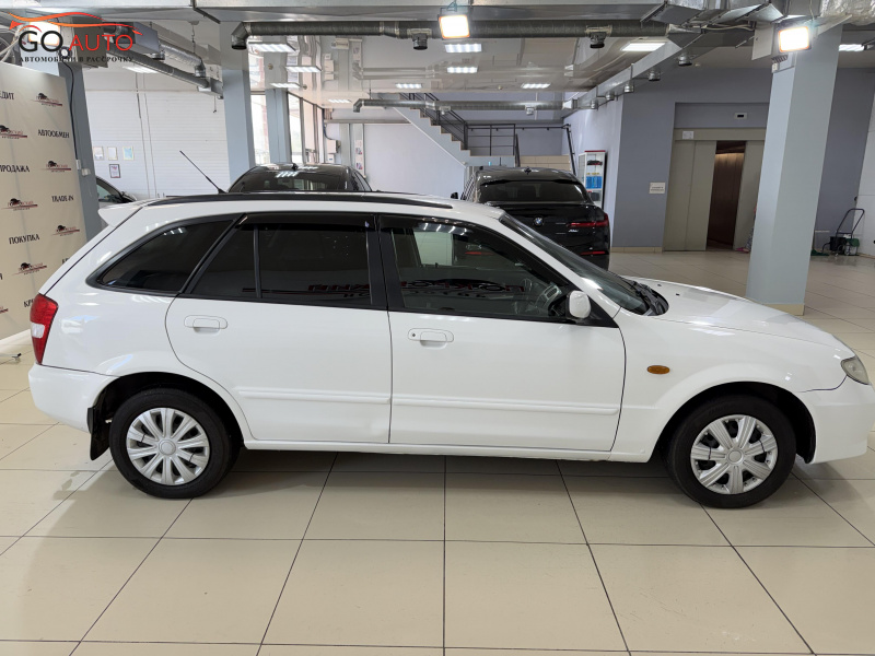 Продажа Mazda Familia S-Wagon, 2001 год в Красноярске - Go Auto
